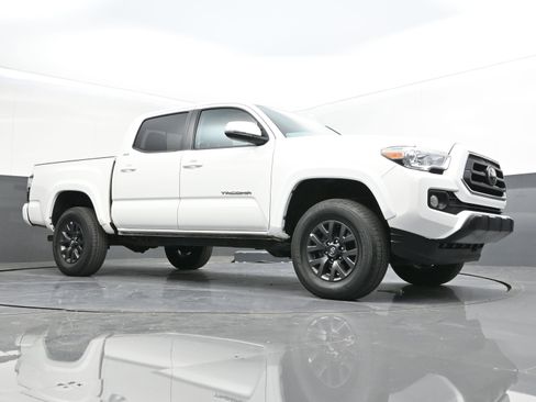 Used 2023 Toyota Tacoma SR5 w/ Technology Package image 35