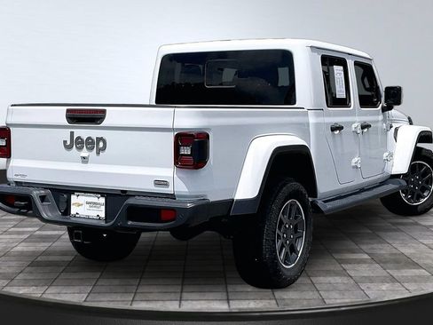 Used 2020 Jeep Gladiator Overland AWD/4WD image 2