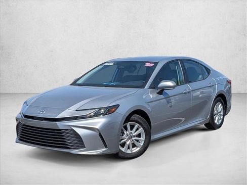 Used 2025 Toyota Camry LE FWD image 1