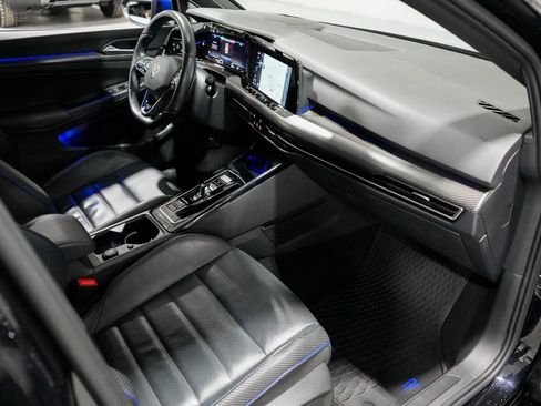 Used 2023 Volkswagen Golf 20th Anniversary Edition image 19