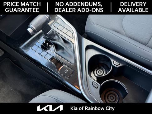 Used 2025 Kia Niro LX image 30