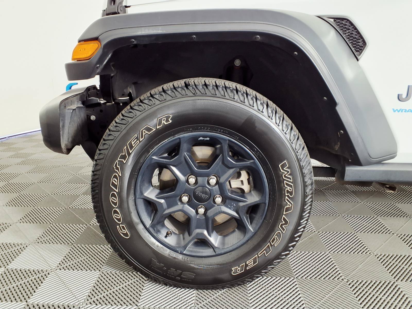 Used 2023 Jeep Wrangler Unlimited AWD/4WD image 7