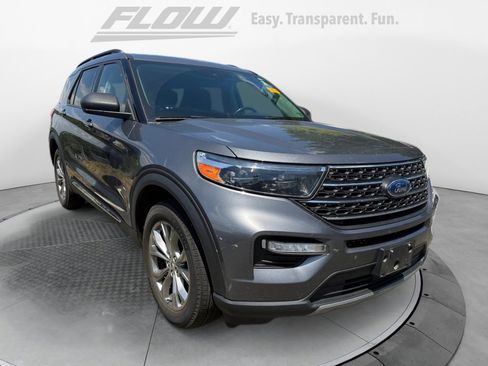 Used 2022 Ford Explorer XLT w/ Equipment Group 202A AWD/4WD image 1