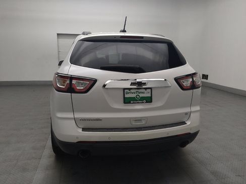 Used 2017 Chevrolet Traverse LT FWD image 6