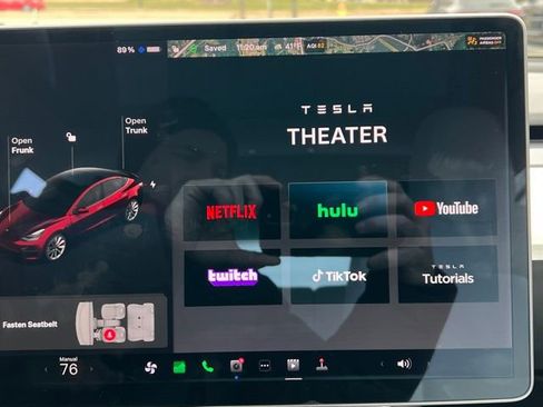 Used 2018 Tesla Model 3 Long Range image 26