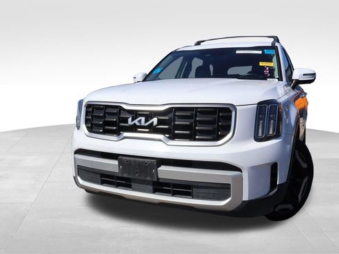 Used 2025 Kia Telluride S AWD/4WD image 10