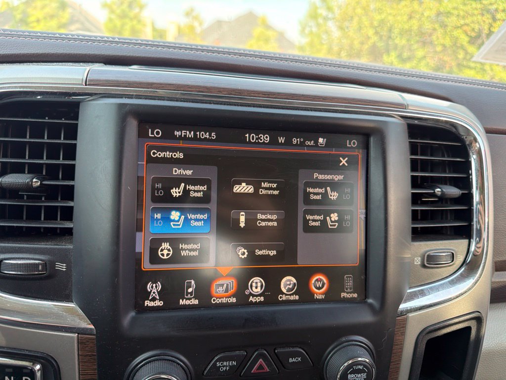 Used 2017 RAM 1500 Laramie w/ Convenience Group AWD/4WD image 19