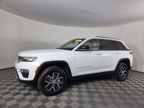 New 2025 Jeep Grand Cherokee Limited image 7