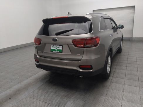 Used 2019 Kia Sorento FWD w/ LX Convenience Package image 9