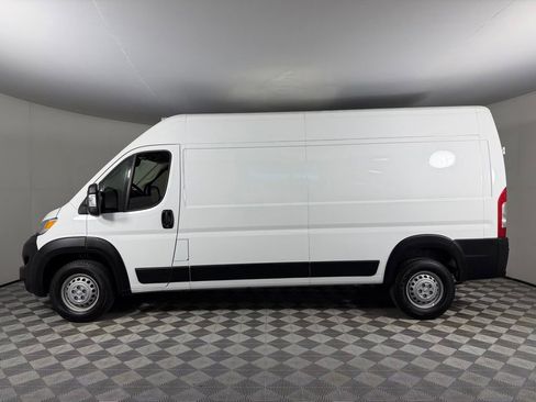 Used 2026 RAM ProMaster 2500 w/ Convenience Group FWD image 10