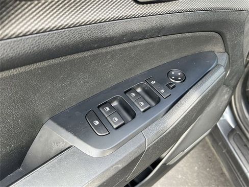 Used 2023 Kia Sportage LX image 14