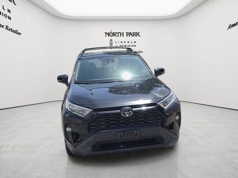Used 2021 Toyota RAV4 XLE Premium FWD image 8