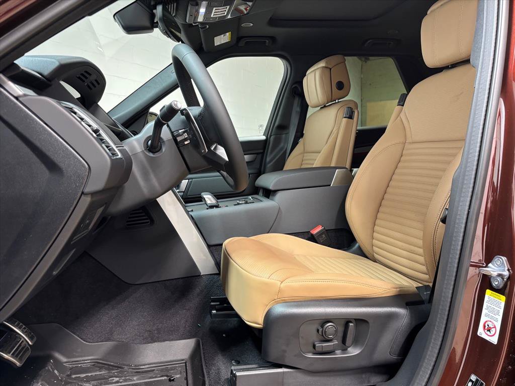 New 2026 Land Rover Discovery Limited Edition AWD/4WD image 22