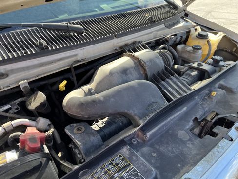 Used 2011 Ford E-250 and Econoline 250 Extended w/ Commercial Cargo Van Pkg image 38