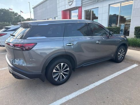 Used 2023 INFINITI QX60 Pure FWD image 4