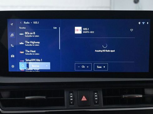 Used 2023 Lexus ES 300h F Sport w/ Accessory Package (Z1) FWD image 33
