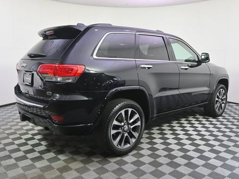 Used 2017 Jeep Grand Cherokee Overland AWD/4WD image 7