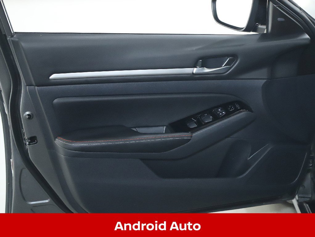 Certified 2024 Nissan Altima 2.0 SR FWD image 17
