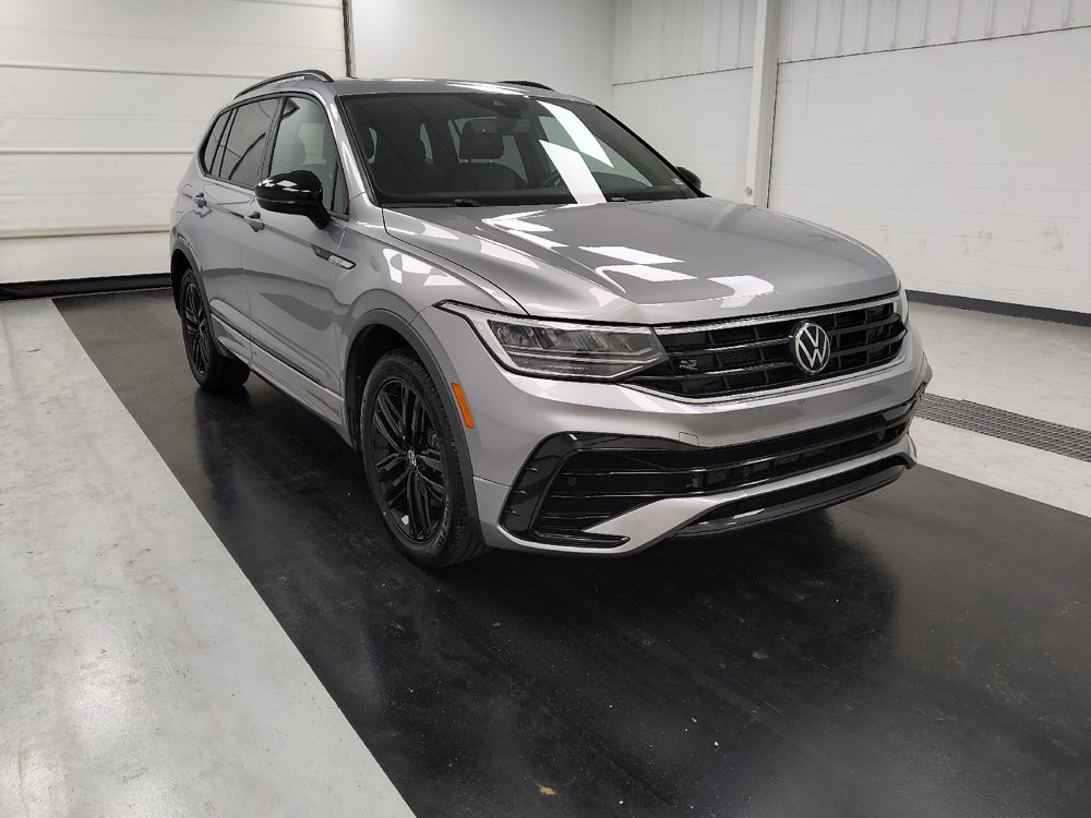 Used 2022 Volkswagen Tiguan SE R-Line FWD image 13