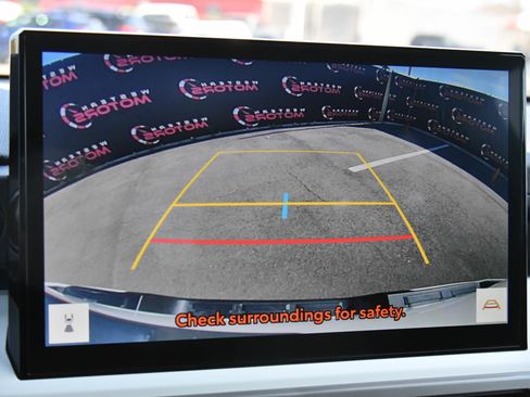 Used 2024 Toyota Tacoma TRD Off-Road image 18