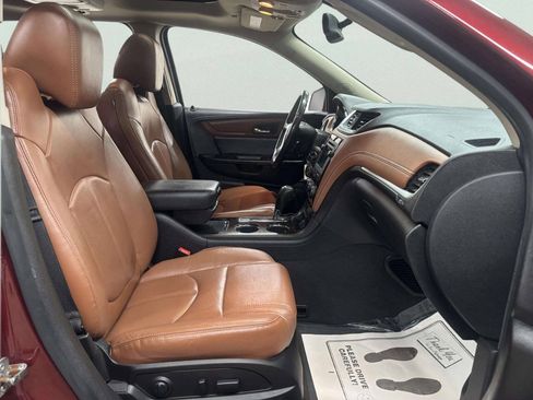 Used 2016 Chevrolet Traverse LT AWD/4WD image 26