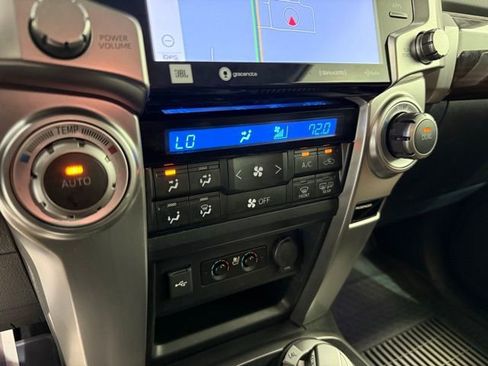 Used 2023 Toyota 4Runner Limited image 21