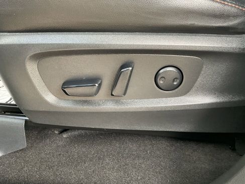 Used 2023 Nissan Pathfinder Rock Creek AWD/4WD image 9