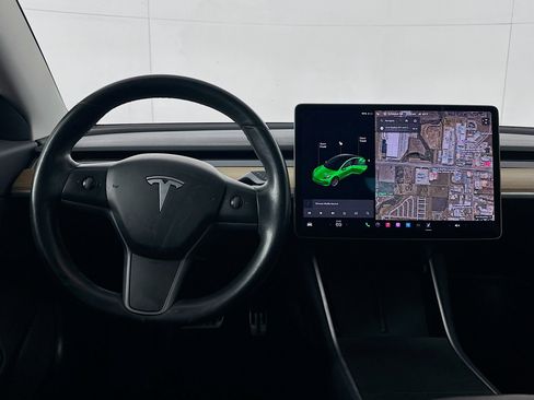 Used 2018 Tesla Model 3 Long Range image 16