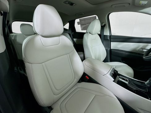 New 2025 Hyundai Tucson SEL image 28