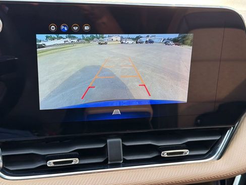 Used 2025 Chevrolet Equinox ACTIV w/ Convenience Package III AWD/4WD image 23