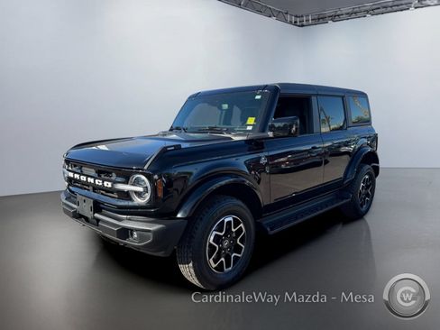 Used 2025 Ford Bronco Outer Banks AWD/4WD image 8