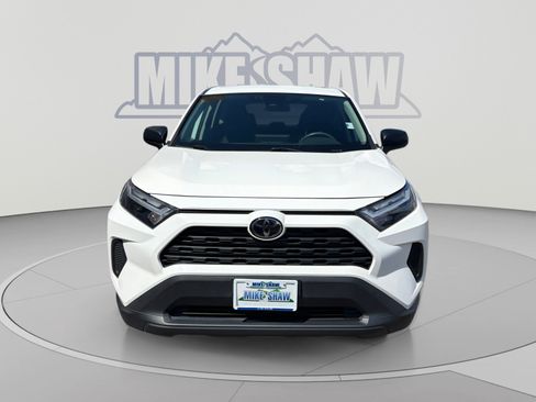 Used 2024 Toyota RAV4 LE AWD/4WD image 8