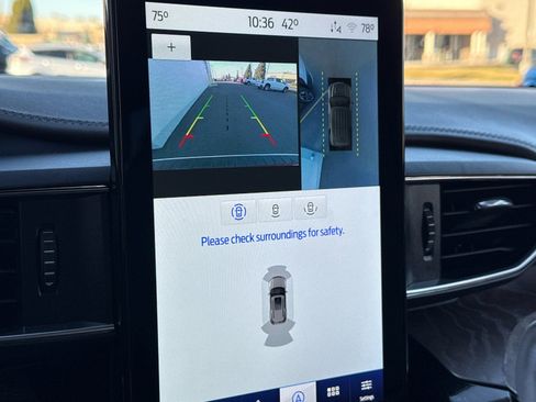 Used 2022 Ford Explorer Platinum w/ Equipment Group 601A image 25