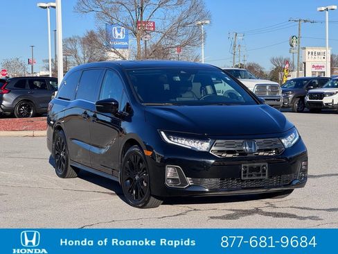 Used 2025 Honda Odyssey Sport-L image 42