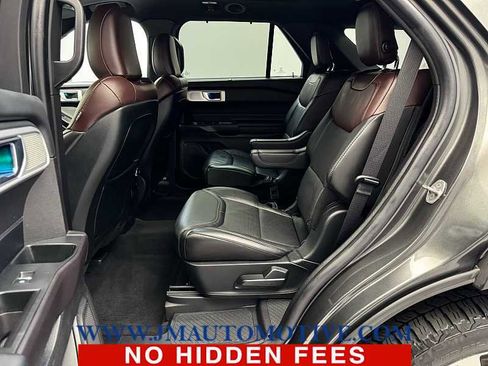 Used 2020 Ford Explorer Platinum w/ Premium Technology Package AWD/4WD image 15