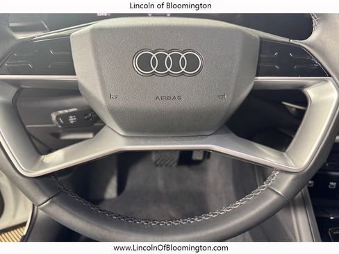 Used 2025 Audi Q5 Premium w/ Convenience Package AWD/4WD image 17