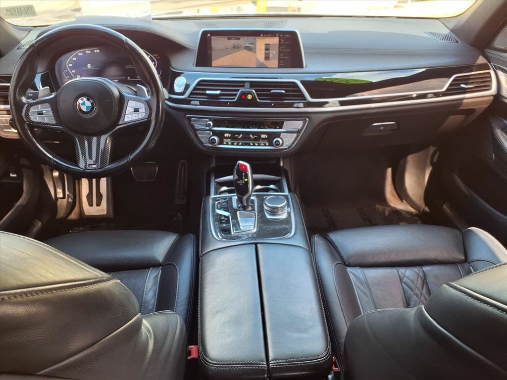 Used 2022 BMW 740i w/ M Sport Package RWD image 15