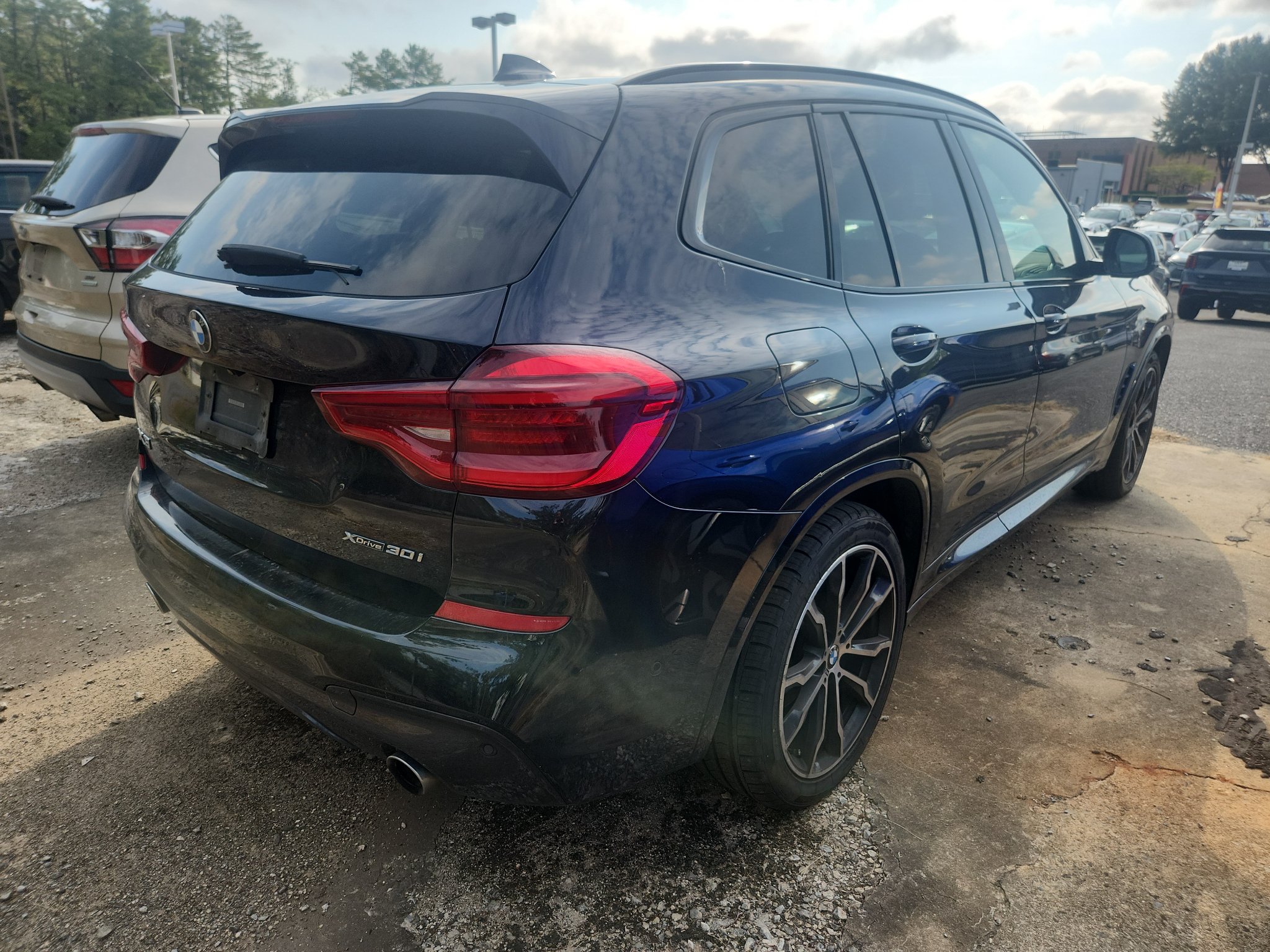 Used 2021 BMW X3 xDrive30i w/ M Sport Package AWD/4WD image 4