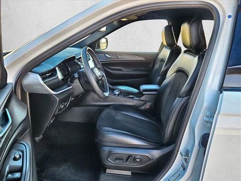 Used 2024 Jeep Grand Cherokee L Laredo AWD/4WD image 15