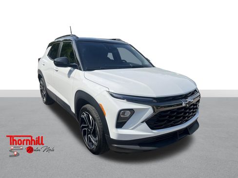 Used 2024 Chevrolet TrailBlazer RS AWD/4WD image 1