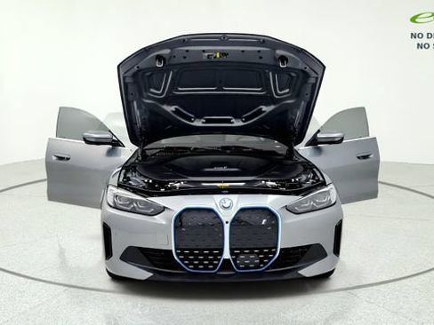 Used 2023 BMW i4 eDrive35 RWD image 12