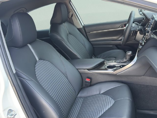 Used 2024 Toyota Camry SE w/ Convenience Package FWD image 21