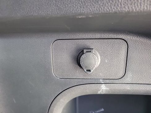 Used 2021 Toyota RAV4 SE w/ Weather & Moonroof Package AWD/4WD image 33