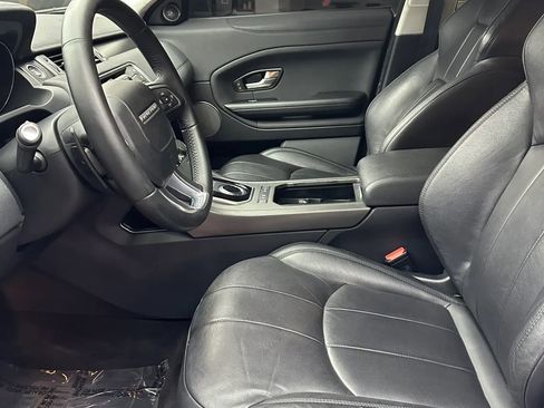 Used 2019 Land Rover Range Rover Evoque SE AWD/4WD image 12