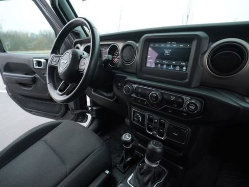 Used 2020 Jeep Wrangler Unlimited Sport image 32