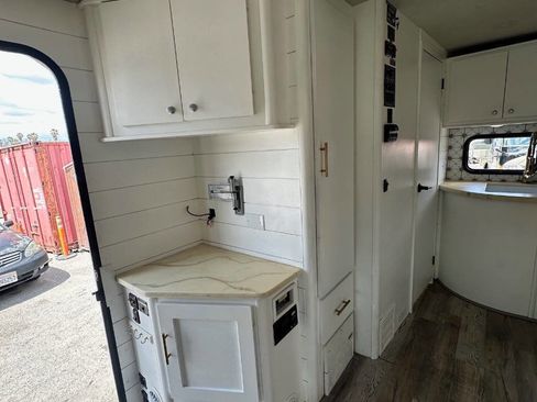 Used 2008 Dodge Sprinter 3500 image 17