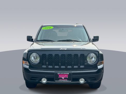 Used 2016 Jeep Patriot High Altitude image 9