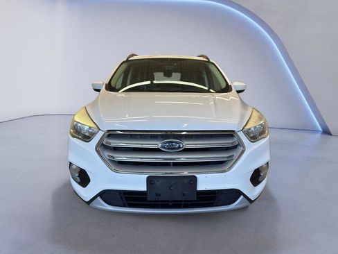 Used 2018 Ford Escape SE FWD image 2