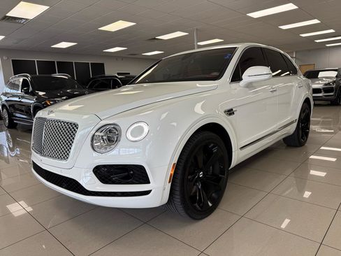 Used 2018 Bentley Bentayga Mulliner AWD/4WD image 7