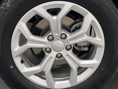 Used 2024 Jeep Compass Latitude AWD/4WD image 61